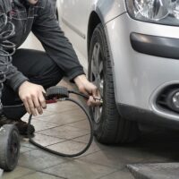 What to Pay Attention to When Choosing a Tire Fitting Shop￼