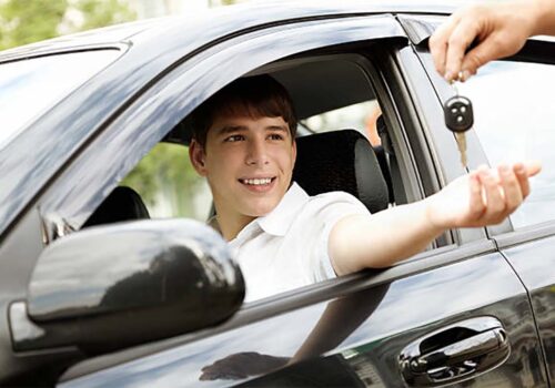 Achieving Road Safety: Key Defensive Driving Skills for New Drivers